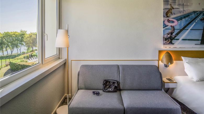 <b>Novotel Creteil Le Lac Room</b>. Images powered by <a href="https://iceportal.shijigroup.com/" title="IcePortal" target="_blank">IcePortal</a>.