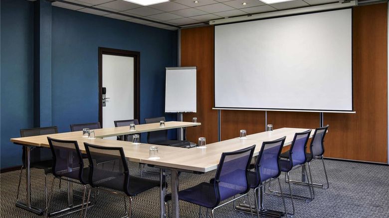 <b>Novotel Creteil Le Lac Meeting</b>. Images powered by <a href="https://iceportal.shijigroup.com/" title="IcePortal" target="_blank">IcePortal</a>.