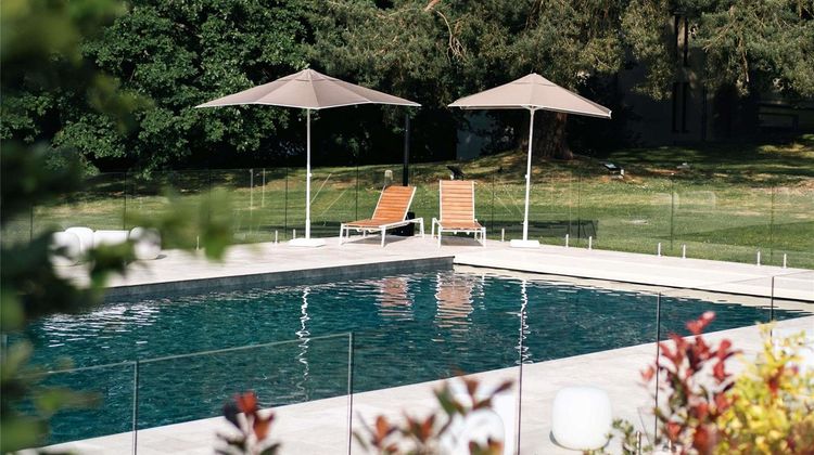 Novotel Chateau de Maffliers Pool