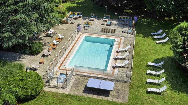 Novotel Massy Palaiseau Pool