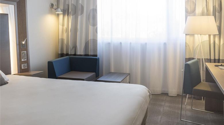 <b>Novotel Aulnay Sous Bois Room</b>. Images powered by <a href="https://iceportal.shijigroup.com/" title="IcePortal" target="_blank">IcePortal</a>.