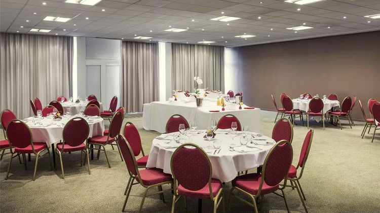Mercure Paris le Bourget Meeting