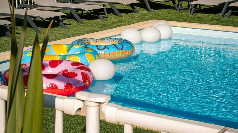 <b>Mercure Aix En Prov Beaumanoir Pool</b>. Images powered by <a href="https://iceportal.shijigroup.com/" title="IcePortal" target="_blank">IcePortal</a>.