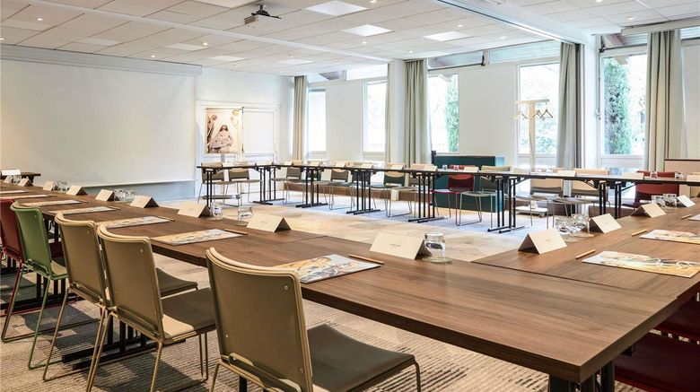 <b>Mercure Aix En Prov Beaumanoir Meeting</b>. Images powered by <a href="https://iceportal.shijigroup.com/" title="IcePortal" target="_blank">IcePortal</a>.