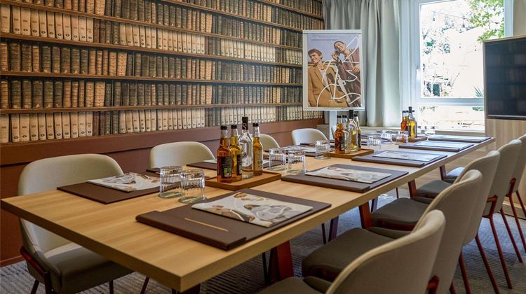 Mercure Aix En Prov Beaumanoir Meeting