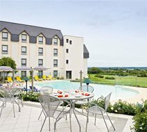 Novotel Amboise Exterior