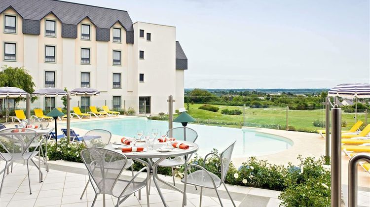 Novotel Amboise Exterior
