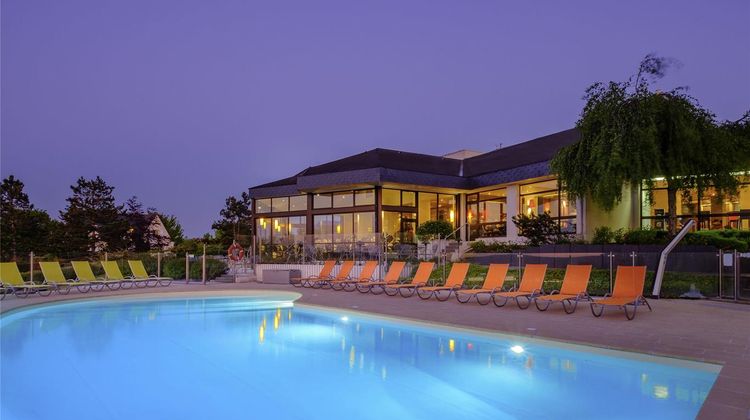 Novotel Amboise Pool