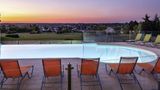 <b>Novotel Amboise Pool</b>. Images powered by <a href="https://iceportal.shijigroup.com/" title="IcePortal" target="_blank">IcePortal</a>.