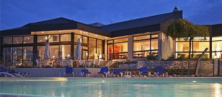 Novotel Amboise Exterior