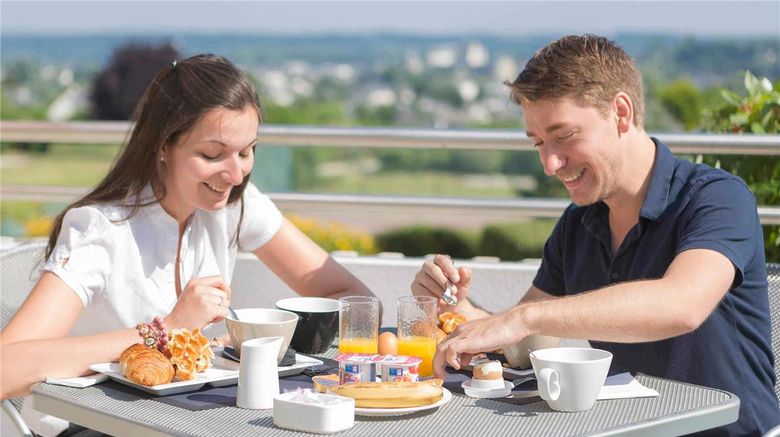 <b>Novotel Amboise Restaurant</b>. Images powered by <a href="https://iceportal.shijigroup.com/" title="IcePortal" target="_blank">IcePortal</a>.