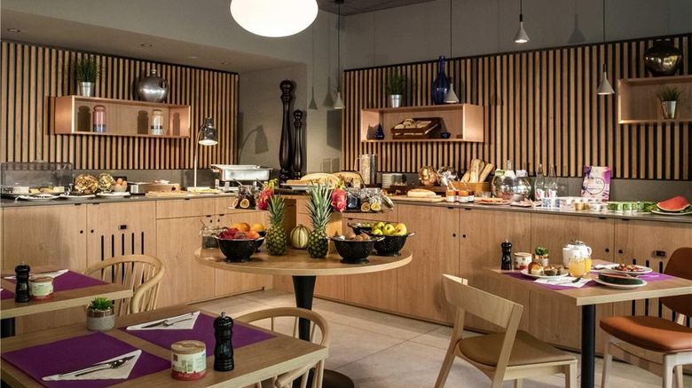 <b>Novotel Antibes Sophia Antipolis Restaurant</b>. Images powered by <a href="https://iceportal.shijigroup.com/" title="IcePortal" target="_blank">IcePortal</a>.