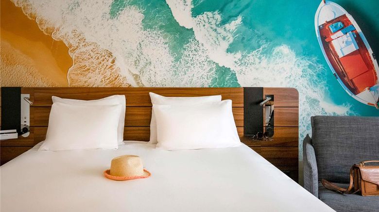 <b>Novotel Antibes Sophia Antipolis Room</b>. Images powered by <a href="https://iceportal.shijigroup.com/" title="IcePortal" target="_blank">IcePortal</a>.