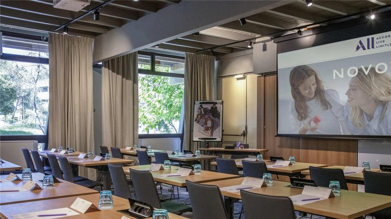 <b>Novotel Antibes Sophia Antipolis Meeting</b>. Images powered by <a href="https://iceportal.shijigroup.com/" title="IcePortal" target="_blank">IcePortal</a>.