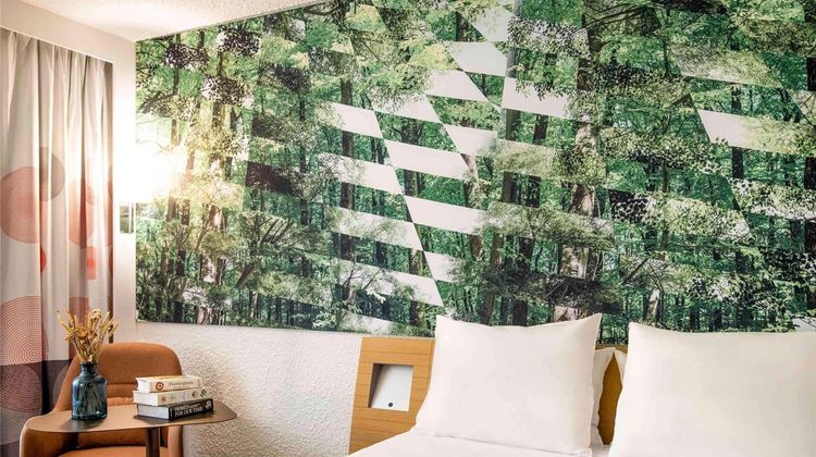Novotel Bordeaux Aeroport Room