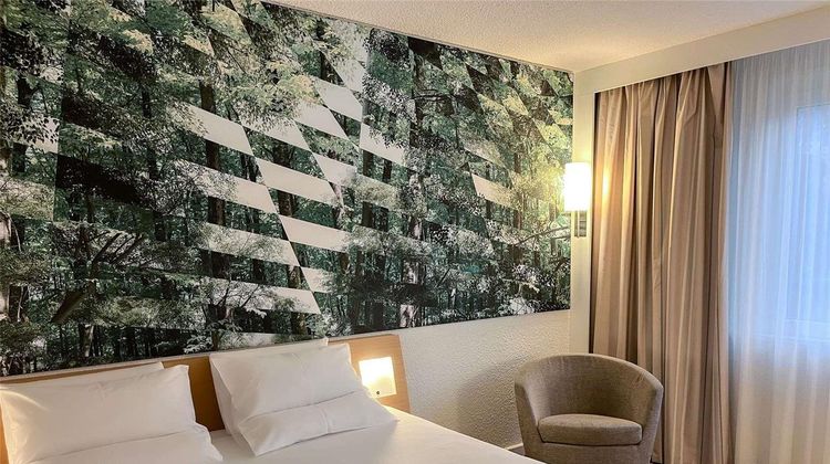 Novotel Bordeaux Aeroport Room
