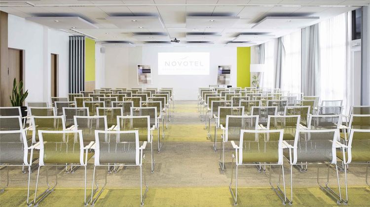 Novotel Bordeaux le Lac Meeting