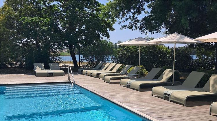 Novotel Bordeaux le Lac Pool