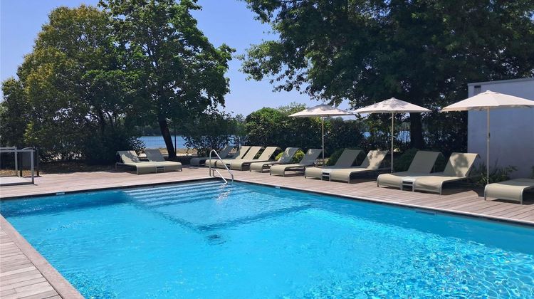 Novotel Bordeaux le Lac Pool