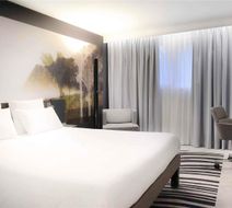 Novotel Caen Room