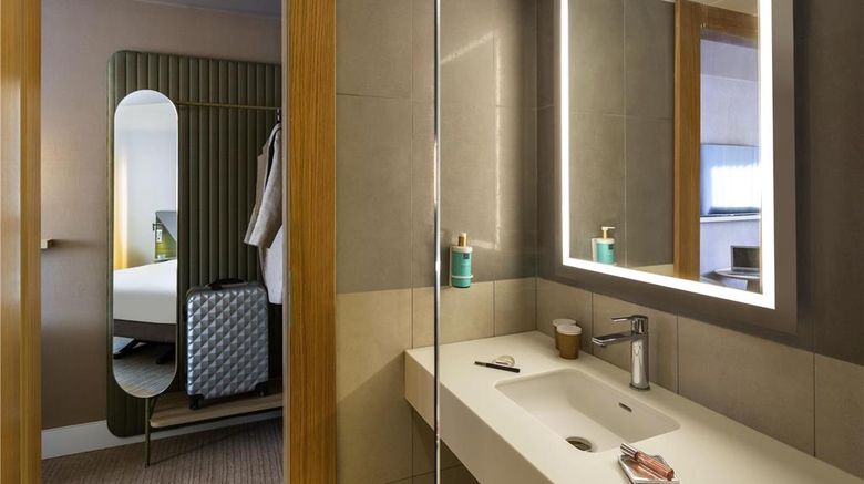 <b>Novotel Nancy Ouest Room</b>. Images powered by <a href="https://iceportal.shijigroup.com/" title="IcePortal" target="_blank">IcePortal</a>.