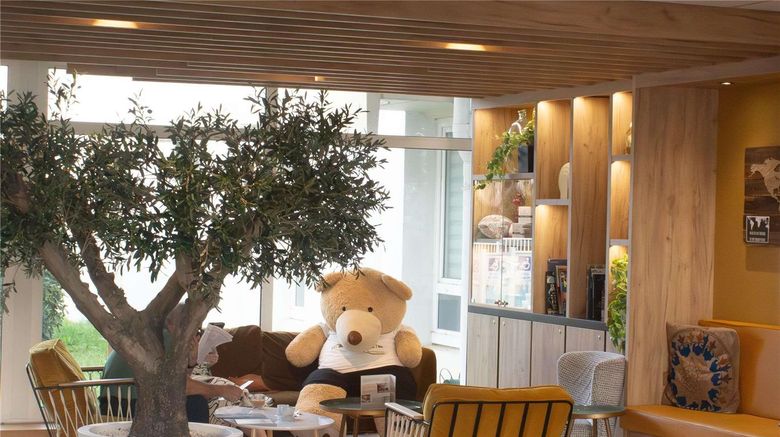 <b>Novotel Narbonne Sud Exterior</b>. Images powered by <a href="https://iceportal.shijigroup.com/" title="IcePortal" target="_blank">IcePortal</a>.