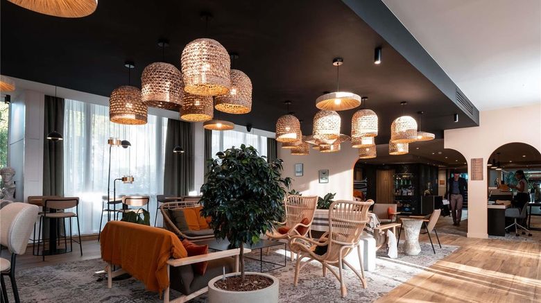<b>Novotel Chartres Exterior</b>. Images powered by <a href="https://iceportal.shijigroup.com/" title="IcePortal" target="_blank">IcePortal</a>.