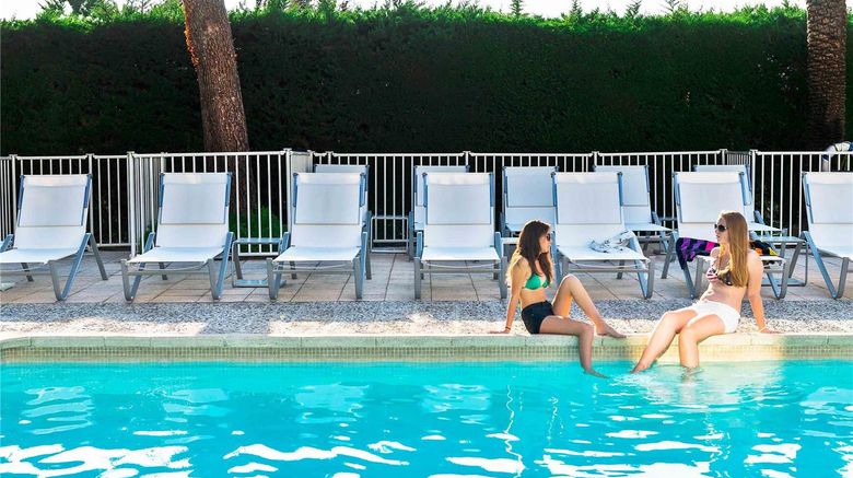 <b>Novotel Nice Aeroport Cap 3000 Pool</b>. Images powered by <a href="https://iceportal.shijigroup.com/" title="IcePortal" target="_blank">IcePortal</a>.