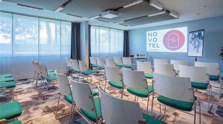 <b>Novotel Lille Aeroport Meeting</b>. Images powered by <a href="https://iceportal.shijigroup.com/" title="IcePortal" target="_blank">IcePortal</a>.