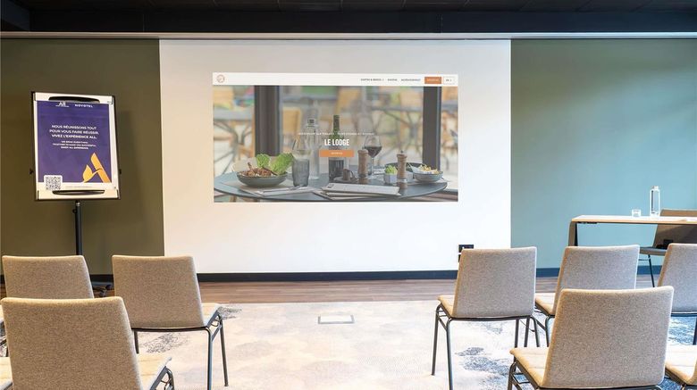 <b>Novotel Rouen Sud Meeting</b>. Images powered by <a href="https://iceportal.shijigroup.com/" title="IcePortal" target="_blank">IcePortal</a>.