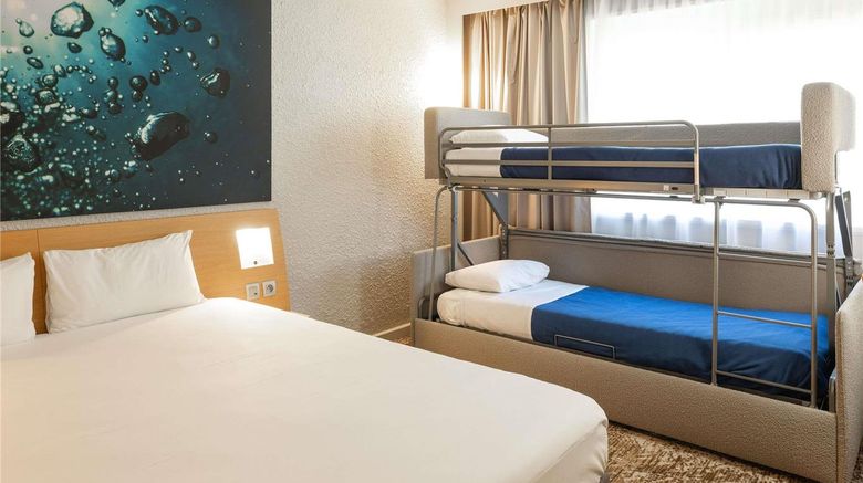 <b>Novotel Macon Nord Room</b>. Images powered by <a href="https://iceportal.shijigroup.com/" title="IcePortal" target="_blank">IcePortal</a>.