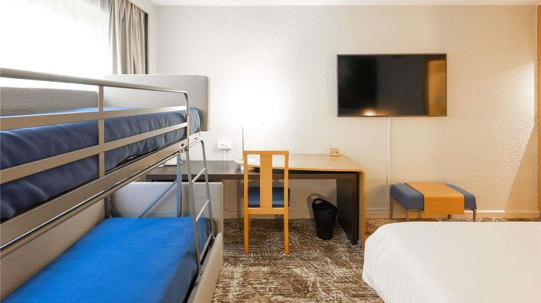 <b>Novotel Macon Nord Room</b>. Images powered by <a href="https://iceportal.shijigroup.com/" title="IcePortal" target="_blank">IcePortal</a>.