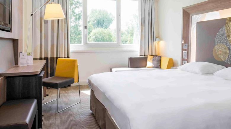 <b>Novotel Le Mans Room</b>. Images powered by <a href="https://iceportal.shijigroup.com/" title="IcePortal" target="_blank">IcePortal</a>.