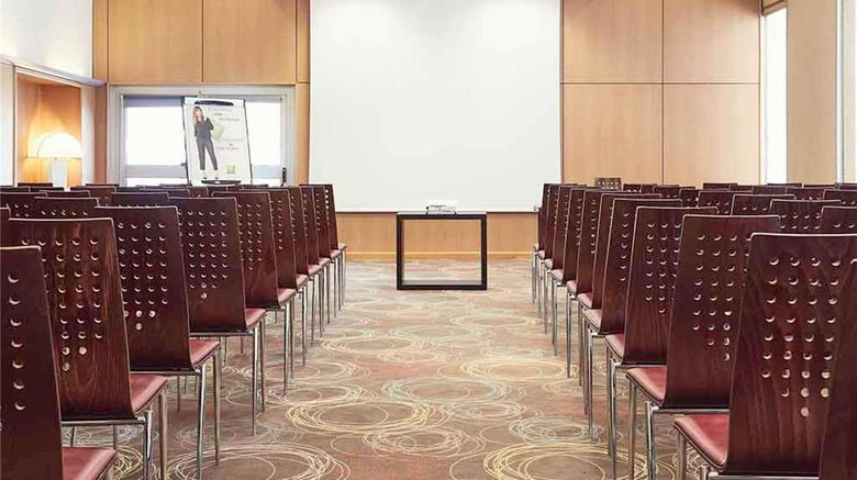 <b>Ibis Styles Toulon La Seyne Meeting</b>. Images powered by <a href="https://iceportal.shijigroup.com/" title="IcePortal" target="_blank">IcePortal</a>.