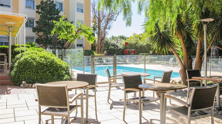 <b>Ibis Styles Toulon La Seyne Pool</b>. Images powered by <a href="https://iceportal.shijigroup.com/" title="IcePortal" target="_blank">IcePortal</a>.