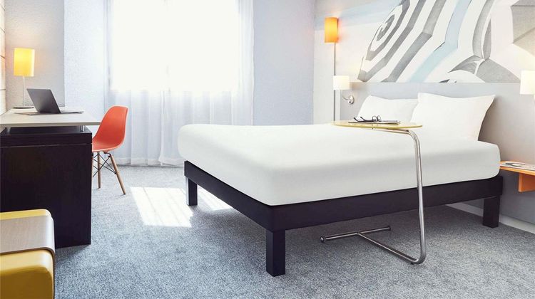 Ibis Styles Toulon La Seyne Room