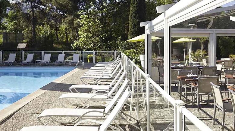 <b>Novotel Marseille Est La Valentine Pool</b>. Images powered by <a href="https://iceportal.shijigroup.com/" title="IcePortal" target="_blank">IcePortal</a>.