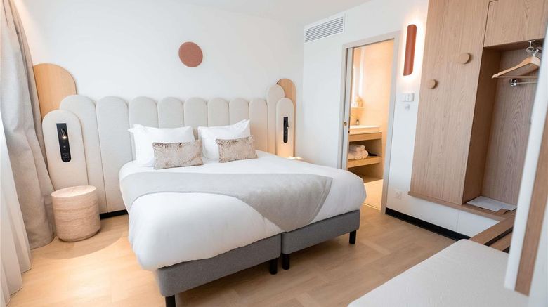 <b>Novotel Montpellier Room</b>. Images powered by <a href="https://iceportal.shijigroup.com/" title="IcePortal" target="_blank">IcePortal</a>.