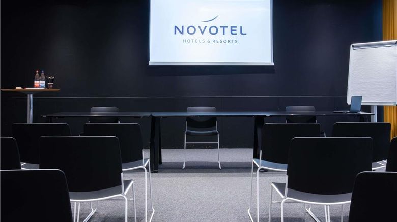 <b>Novotel Mulhouse Bale Fribourg Meeting</b>. Images powered by <a href="https://iceportal.shijigroup.com/" title="IcePortal" target="_blank">IcePortal</a>.