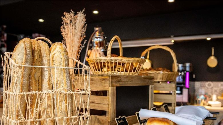 <b>Novotel Mulhouse Bale Fribourg Restaurant</b>. Images powered by <a href="https://iceportal.shijigroup.com/" title="IcePortal" target="_blank">IcePortal</a>.
