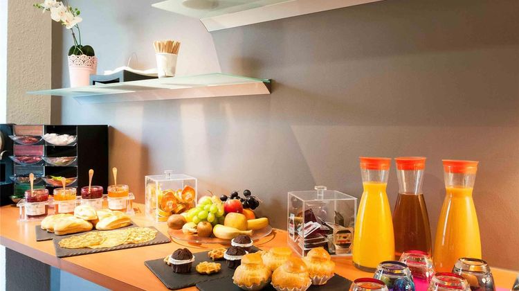 Novotel Valenciennes Aerodrome Meeting