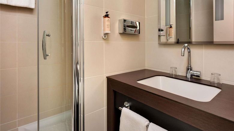 <b>Mercure Vichy Thermalia Room</b>. Images powered by <a href="https://iceportal.shijigroup.com/" title="IcePortal" target="_blank">IcePortal</a>.