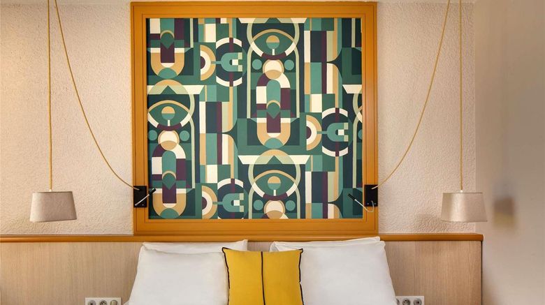 <b>Mercure Vichy Thermalia Room</b>. Images powered by <a href="https://iceportal.shijigroup.com/" title="IcePortal" target="_blank">IcePortal</a>.