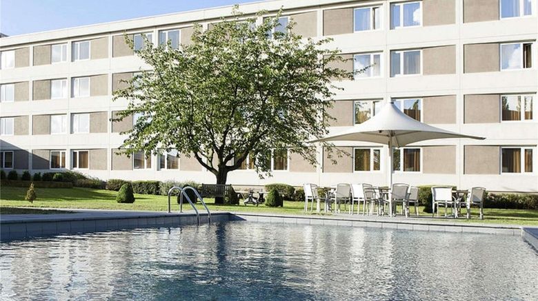 <b>Novotel Antwerp North Pool</b>. Images powered by <a href="https://iceportal.shijigroup.com/" title="IcePortal" target="_blank">IcePortal</a>.