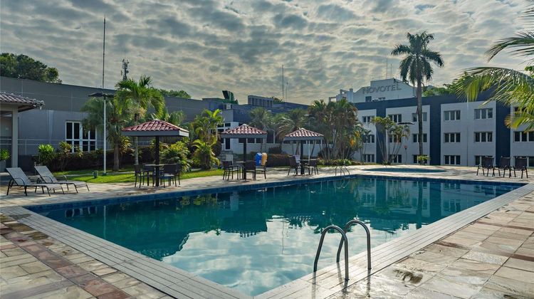 Novotel Manaus Pool