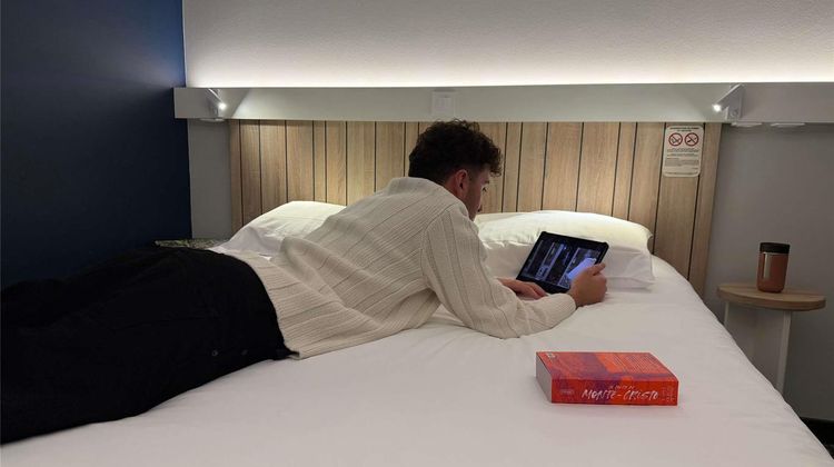 Ibis Hotel Rennes Centre Room