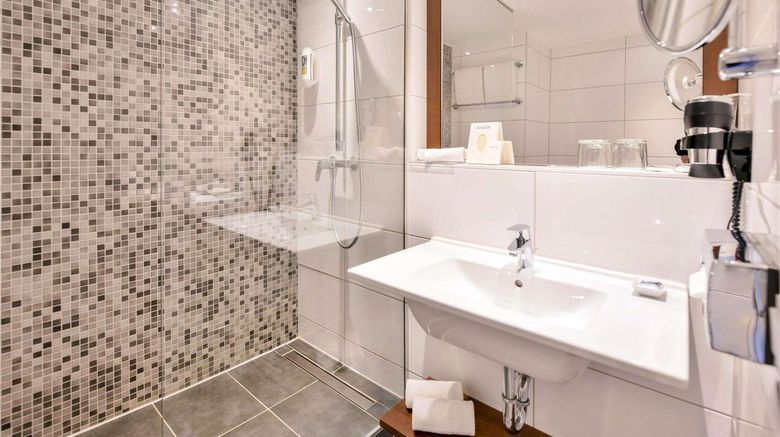 <b>Mercure Hotel Aachen Europaplatz Room</b>. Images powered by <a href="https://iceportal.shijigroup.com/" title="IcePortal" target="_blank">IcePortal</a>.