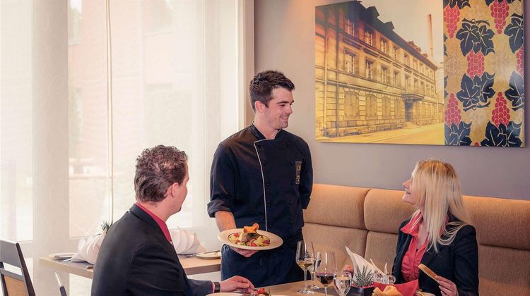 Mercure Nuernberg West Restaurant