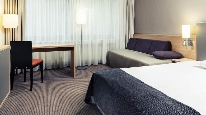 <b>Mercure Hotel Duesseldorf Neuss Room</b>. Images powered by <a href="https://iceportal.shijigroup.com/" title="IcePortal" target="_blank">IcePortal</a>.