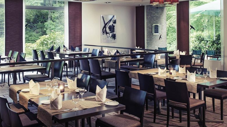 <b>Mercure Hotel Duesseldorf Neuss Restaurant</b>. Images powered by <a href="https://iceportal.shijigroup.com/" title="IcePortal" target="_blank">IcePortal</a>.